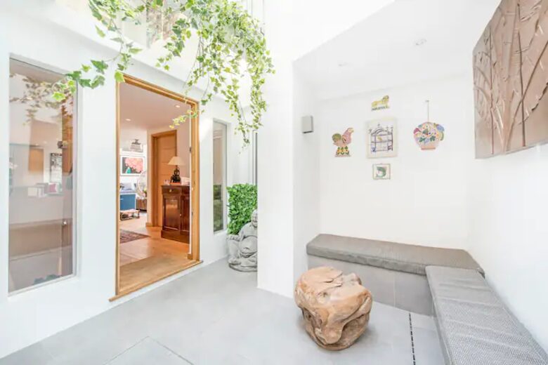 Unique Artists House in Chelsea - London, United Kingdom