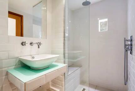 Unique Artists House in Chelsea - London, United Kingdom