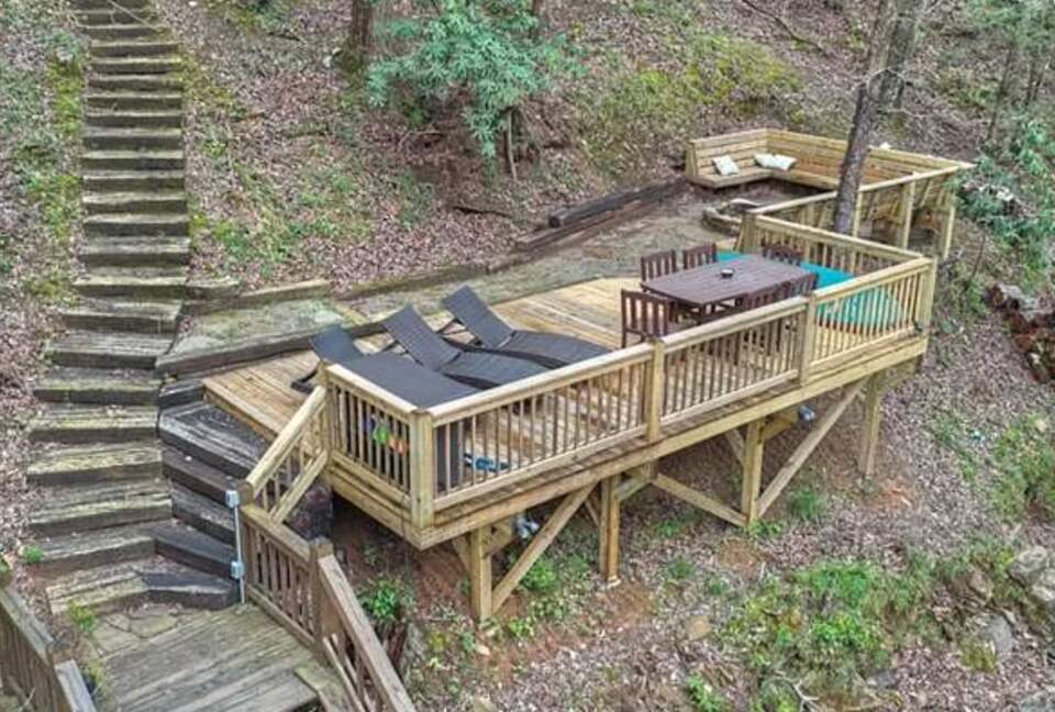 Stunning Modern Lakefront Retreat - Blue Ridge, Georgia