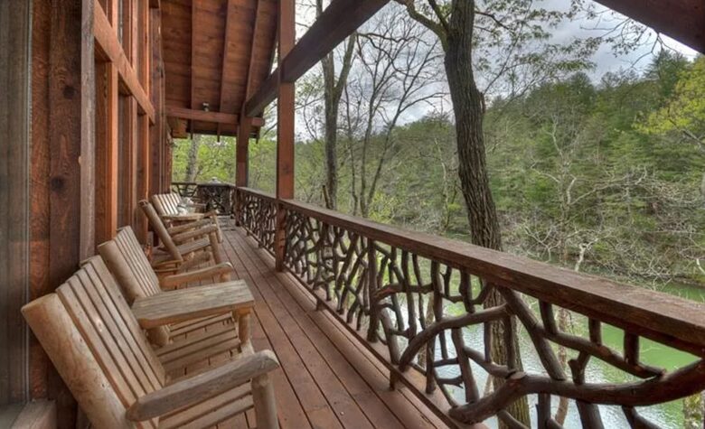 Stunning Modern Lakefront Retreat - Blue Ridge, Georgia