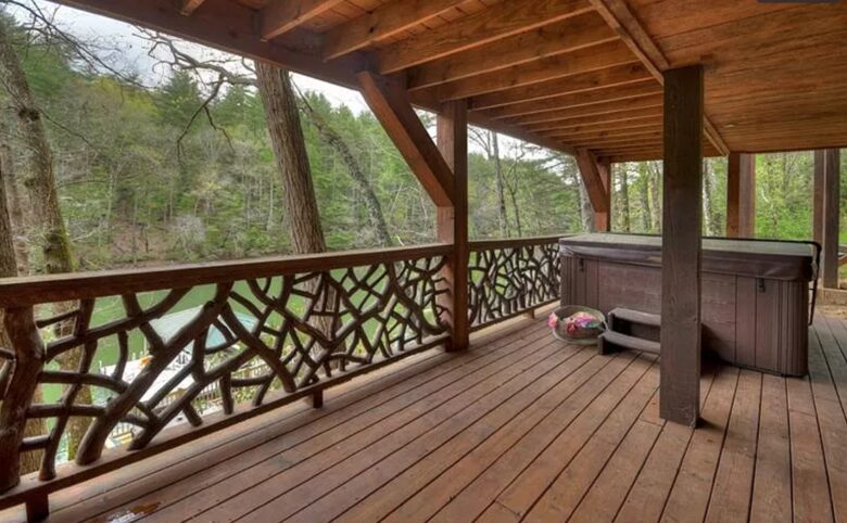 Stunning Modern Lakefront Retreat - Blue Ridge, Georgia