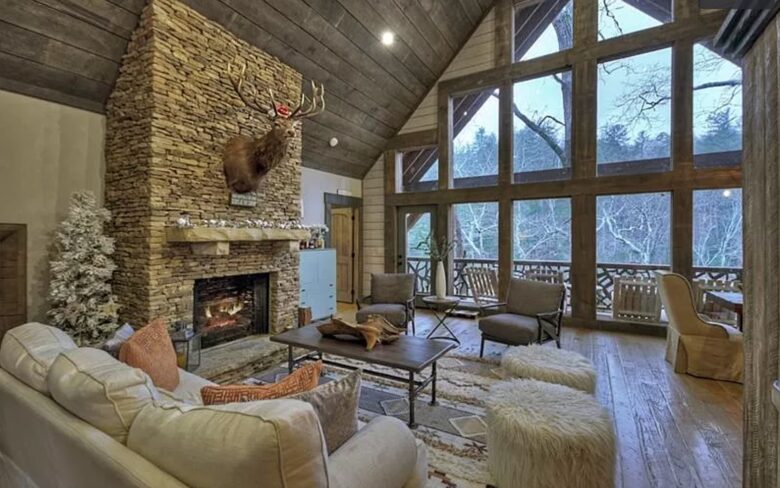 Stunning Modern Lakefront Retreat - Blue Ridge, Georgia