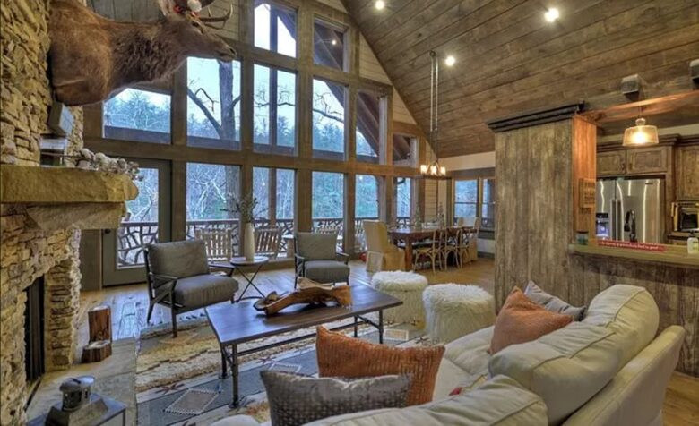 Stunning Modern Lakefront Retreat - Blue Ridge, Georgia