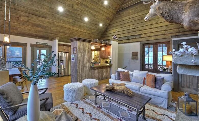 Stunning Modern Lakefront Retreat - Blue Ridge, Georgia