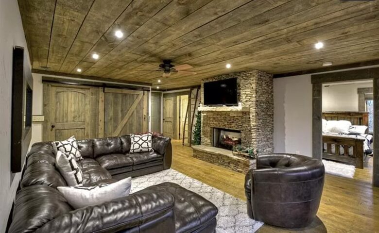 Stunning Modern Lakefront Retreat - Blue Ridge, Georgia