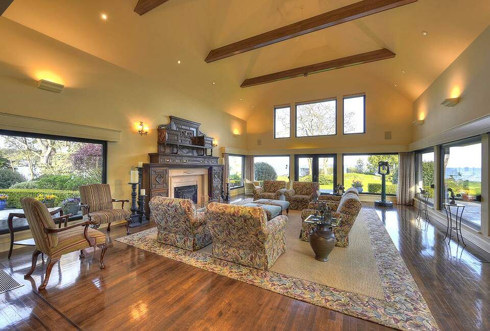 The Uplands Oceanfront Estate - Victoria, Canada