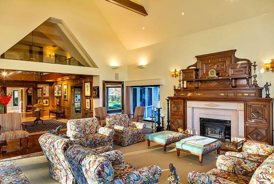 The Uplands Oceanfront Estate - Victoria, Canada