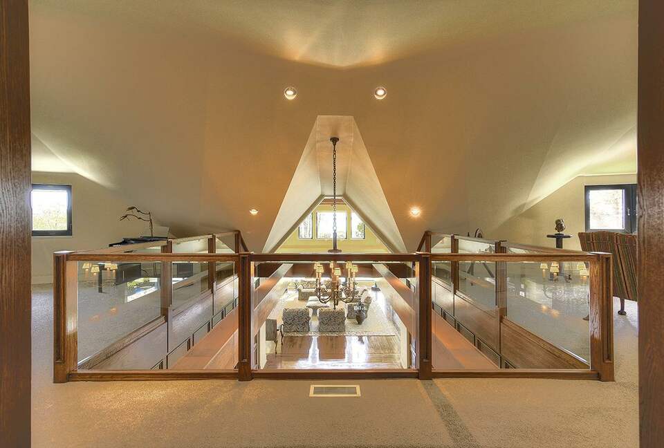 The Uplands Oceanfront Estate - Victoria, Canada