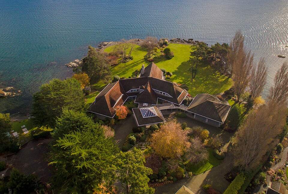 The Uplands Oceanfront Estate - Victoria, Canada
