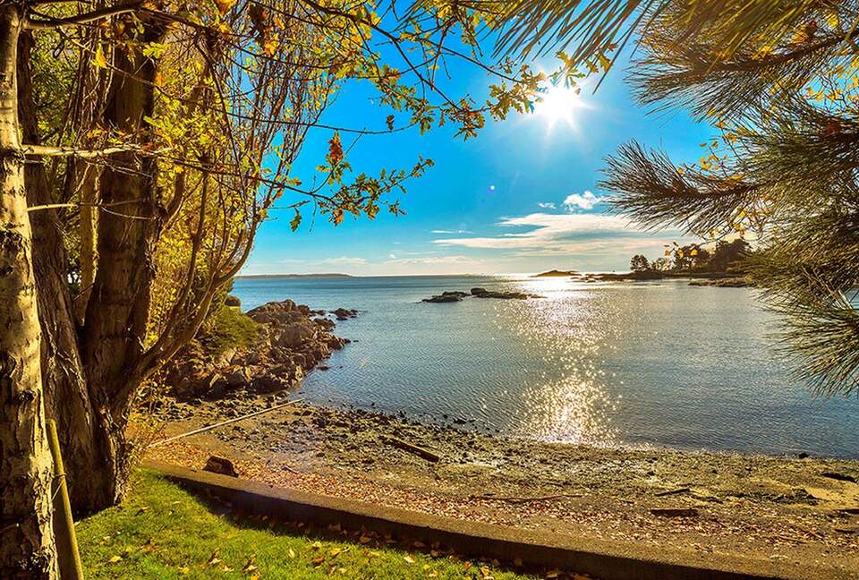 The Uplands Oceanfront Estate - Victoria, Canada