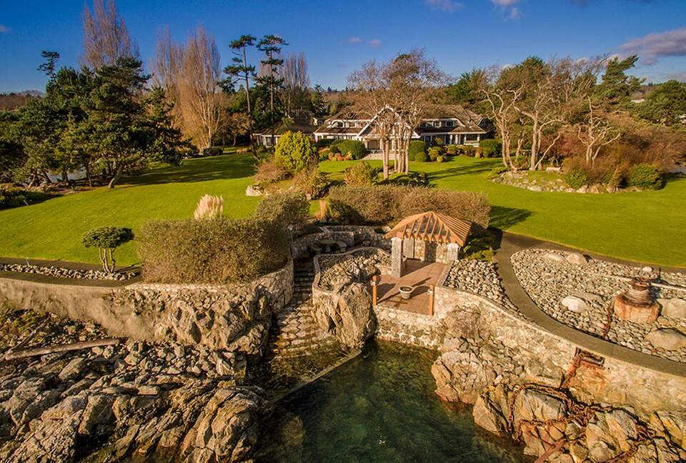 The Uplands Oceanfront Estate - Victoria, Canada
