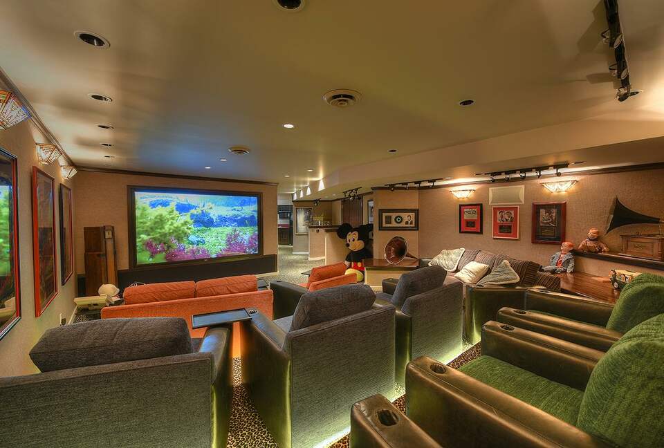 The Uplands Oceanfront Estate - Victoria, Canada