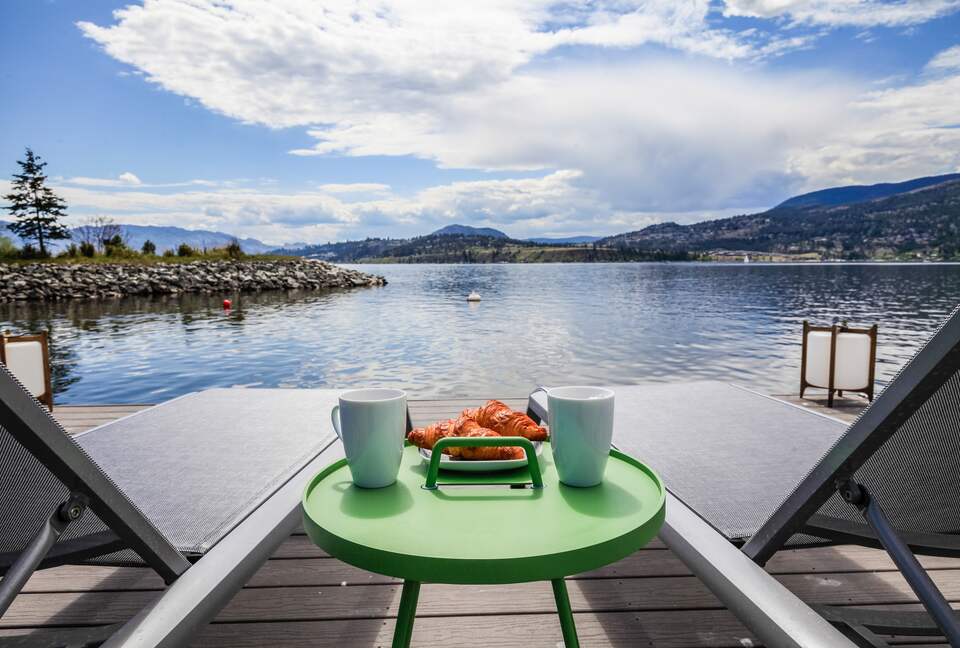 Sweeping Lake Views In the Wine Country - Kelowna, Canada