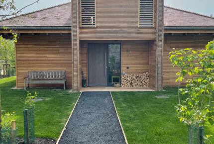 Blackbird Lakeside Cabin - Lechlade, United Kingdom