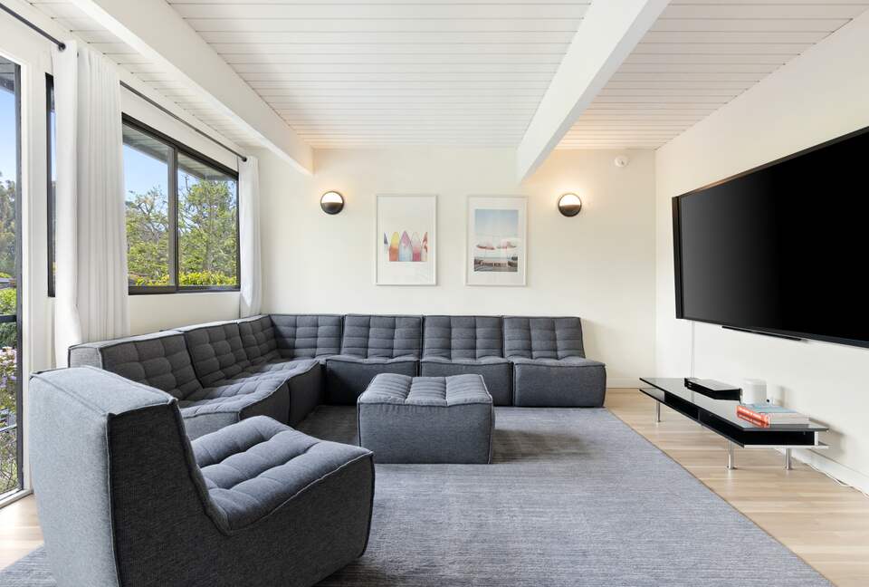 Luxe Malibu Beach Bungalow - Malibu, California