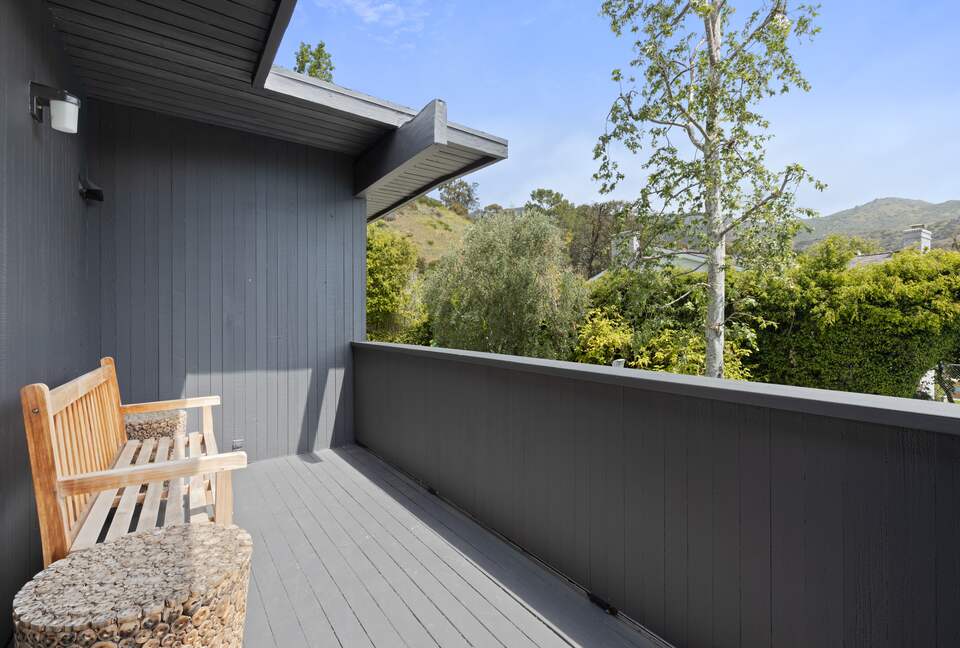 Luxe Malibu Beach Bungalow - Malibu, California