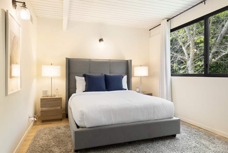 Luxe Malibu Beach Bungalow - Malibu, California