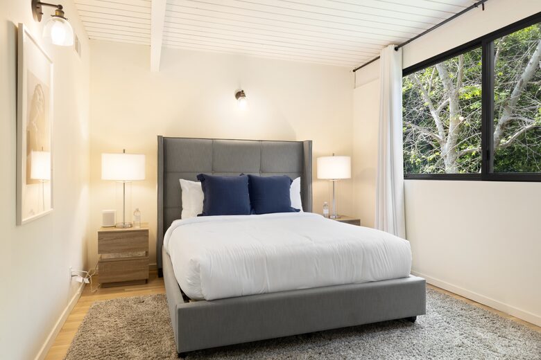 Luxe Malibu Beach Bungalow - Malibu, California