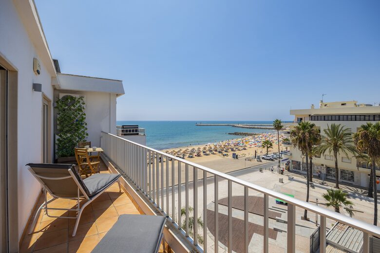 Oceanside Penthouse Marisea - Quarteira, Portugal