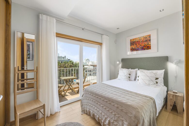 Oceanside Penthouse Marisea - Quarteira, Portugal