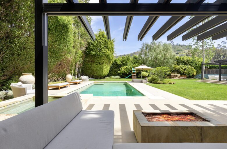 Luxe Malibu Beach Bungalow - Malibu, California