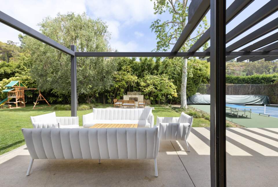 Luxe Malibu Beach Bungalow - Malibu, California