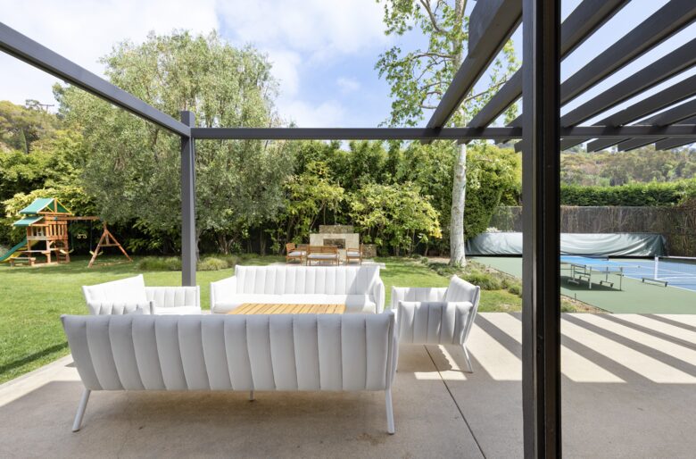 Luxe Malibu Beach Bungalow - Malibu, California