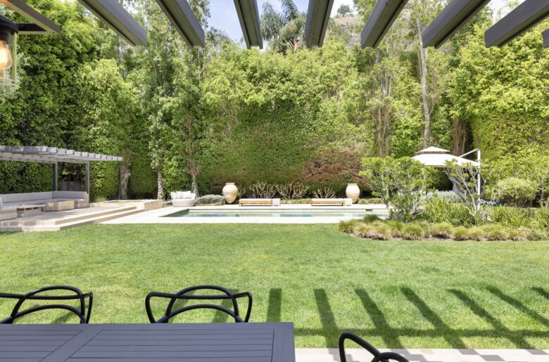 Luxe Malibu Beach Bungalow - Malibu, California