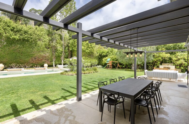 Luxe Malibu Beach Bungalow - Malibu, California