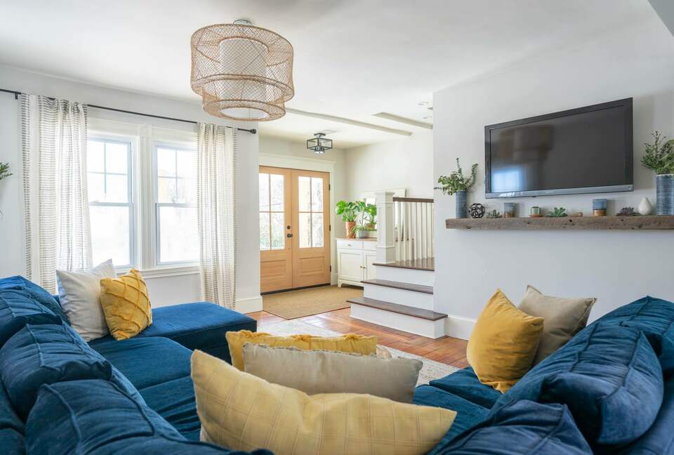 Modern Farmhouse with Rustic Charm - Portsmouth, Rhode Island