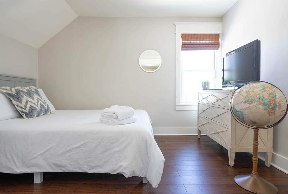 Modern Farmhouse with Rustic Charm - Portsmouth, Rhode Island