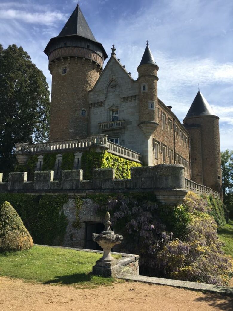 Château de Busset - Busset, France
