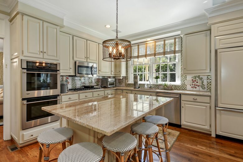 Beautiful McLean Estate with a Pool - McLean, Virginia