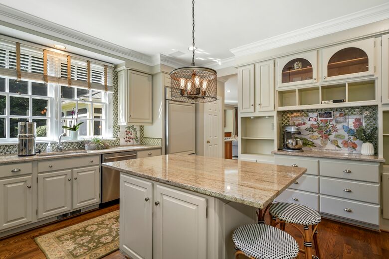 Beautiful McLean Estate with a Pool - McLean, Virginia