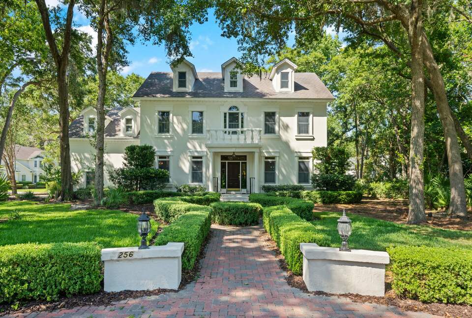 Stunning Home on St Simons Island - Saint Simons Island, Georgia