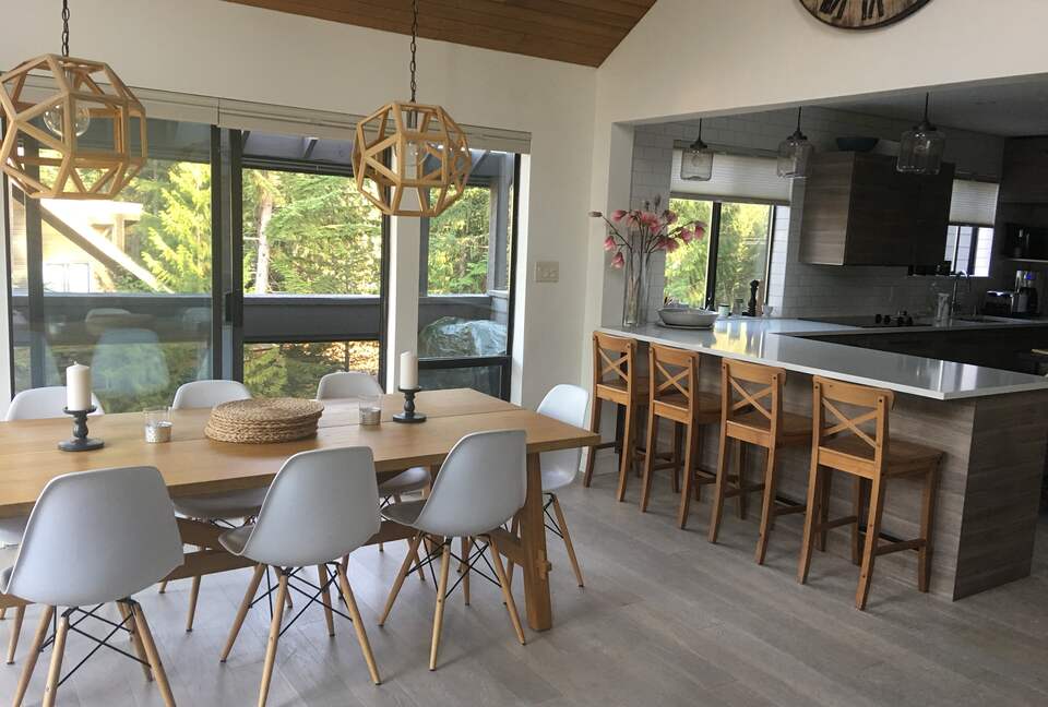 Dining room / kitchen