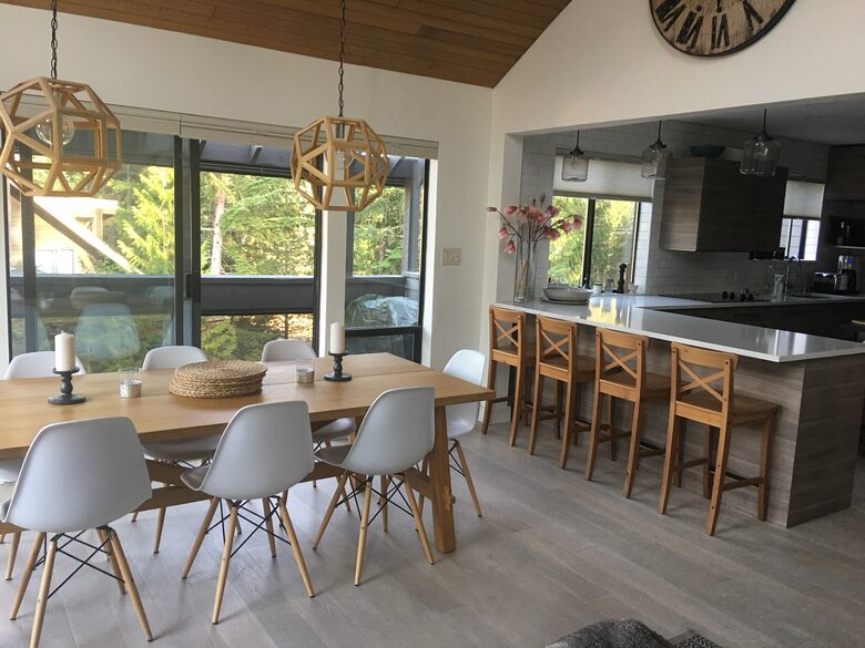 Dining room / kitchen