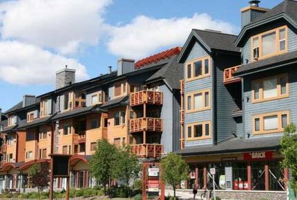 Cloud Nine - Top Floor Views, Steps to Downtown! - Canmore, Canada