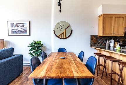 Cloud Nine - Top Floor Views, Steps to Downtown! - Canmore, Canada