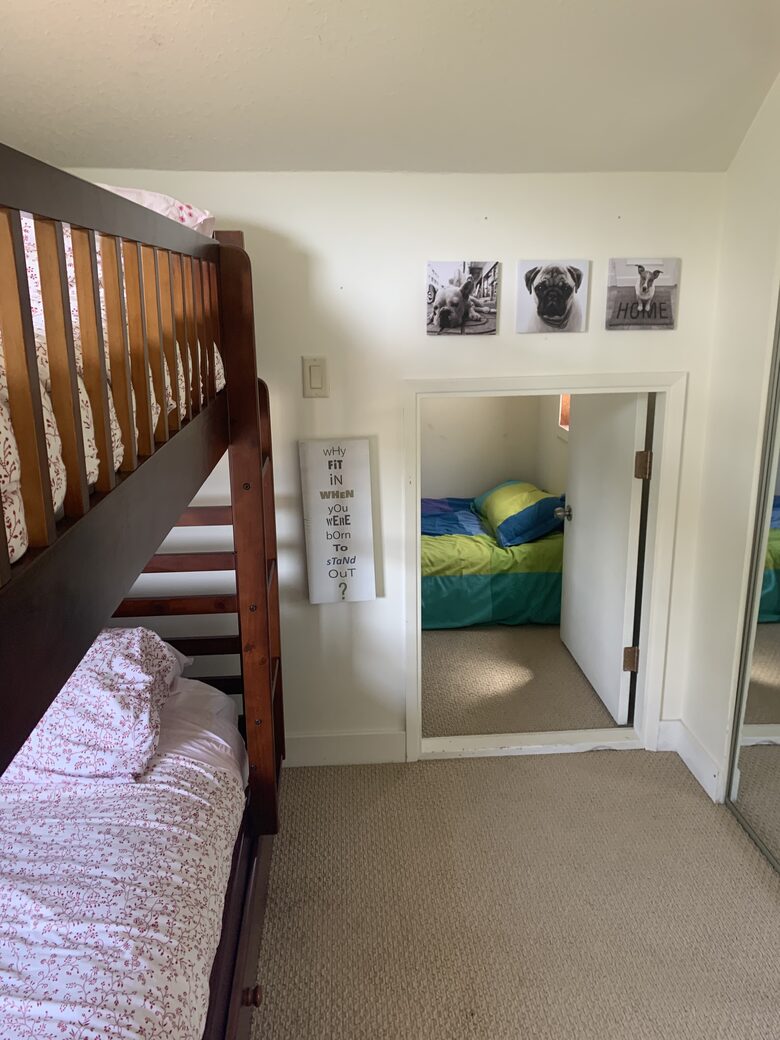 Small 1/2 room with single bed, off bunk room