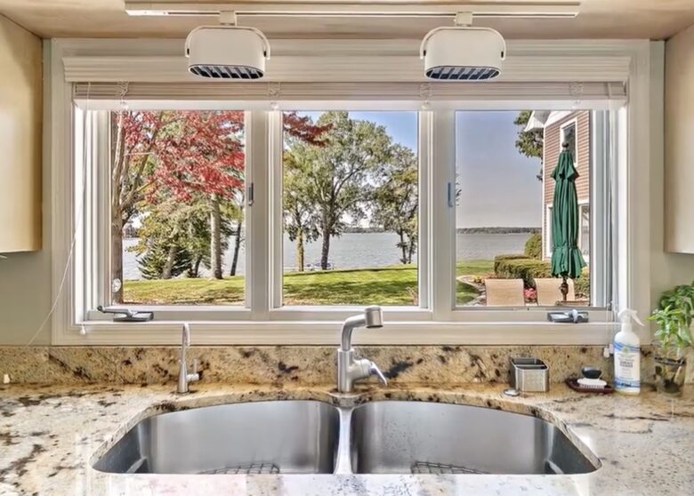 Chain O'Lakes Sunset Retreat - Lake Villa, Illinois