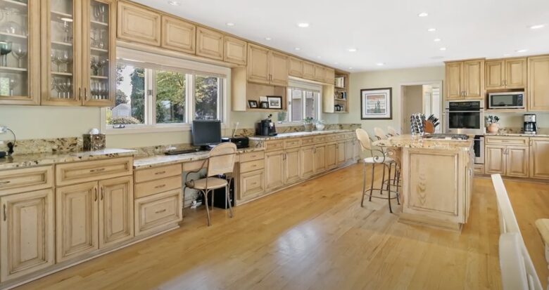 Chain O'Lakes Sunset Retreat - Lake Villa, Illinois