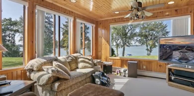 Chain O'Lakes Sunset Retreat - Lake Villa, Illinois