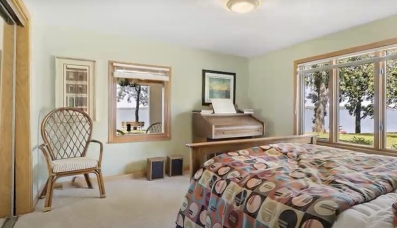 Chain O'Lakes Sunset Retreat - Lake Villa, Illinois