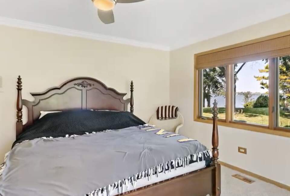 Chain O'Lakes Sunset Retreat - Lake Villa, Illinois