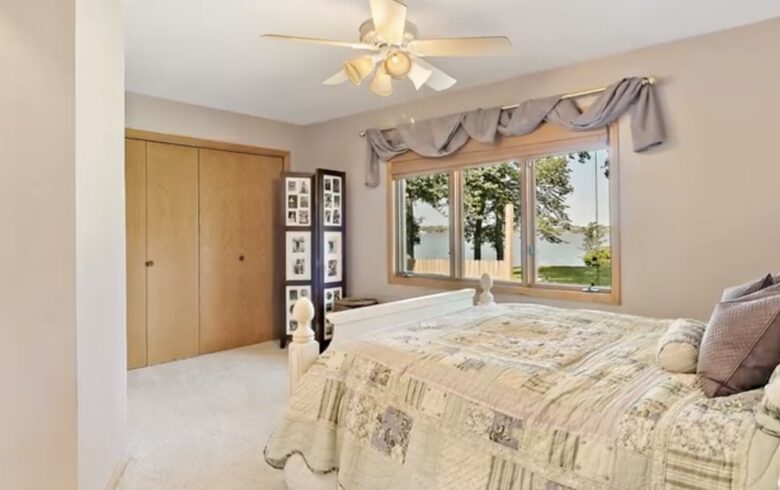 Chain O'Lakes Sunset Retreat - Lake Villa, Illinois