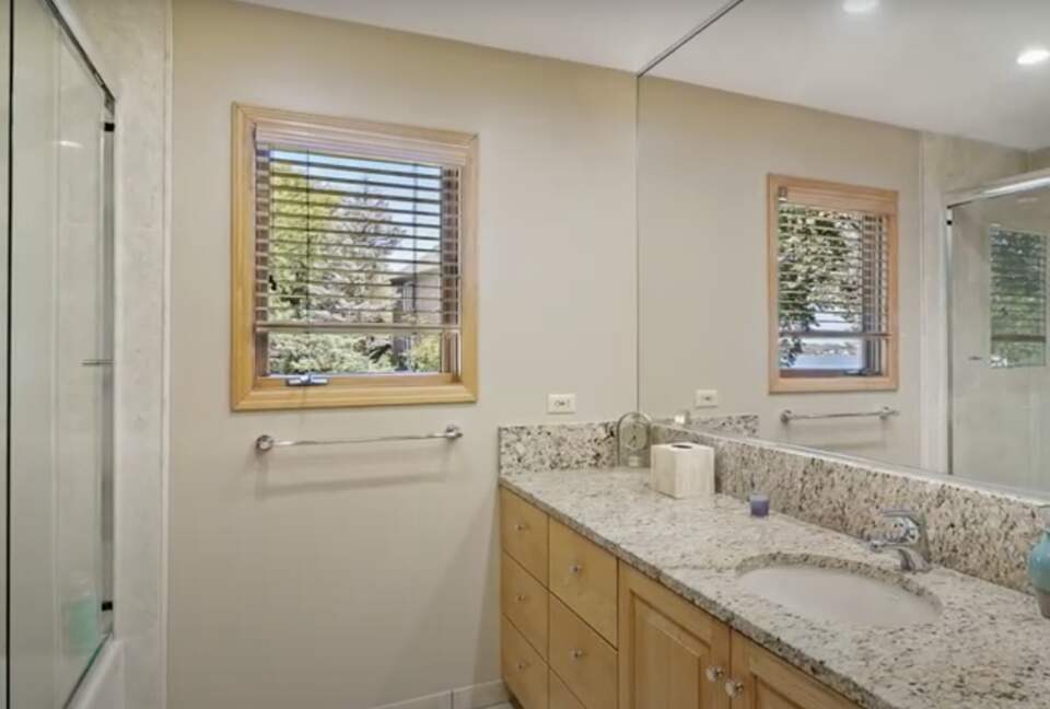 Chain O'Lakes Sunset Retreat - Lake Villa, Illinois