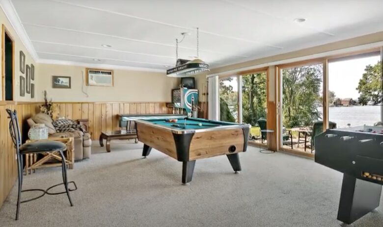 Chain O'Lakes Sunset Retreat - Lake Villa, Illinois