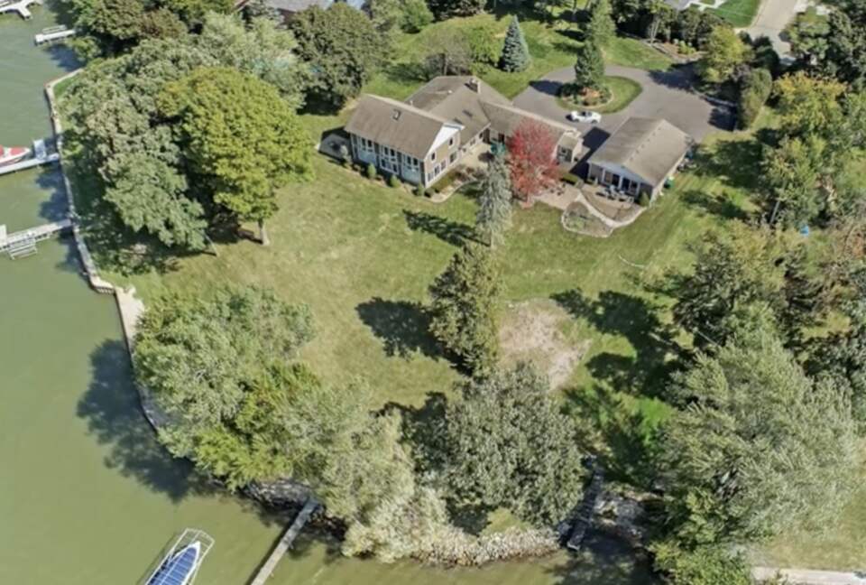 Chain O'Lakes Sunset Retreat - Lake Villa, Illinois