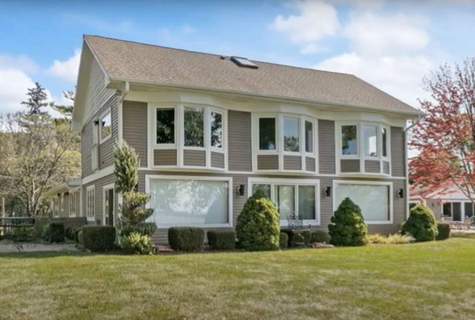 Chain O'Lakes Sunset Retreat - Lake Villa, Illinois